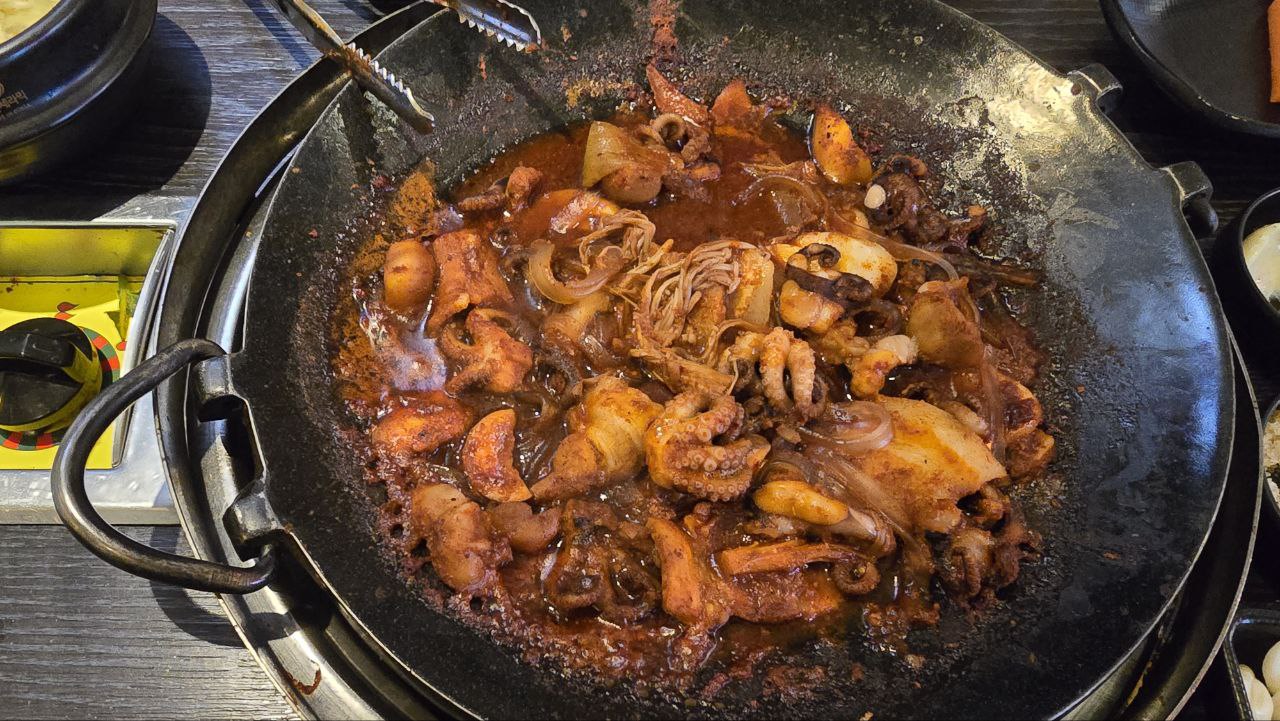 쭈꾸쭈꾸 2호점 쭈삼 날치알추가